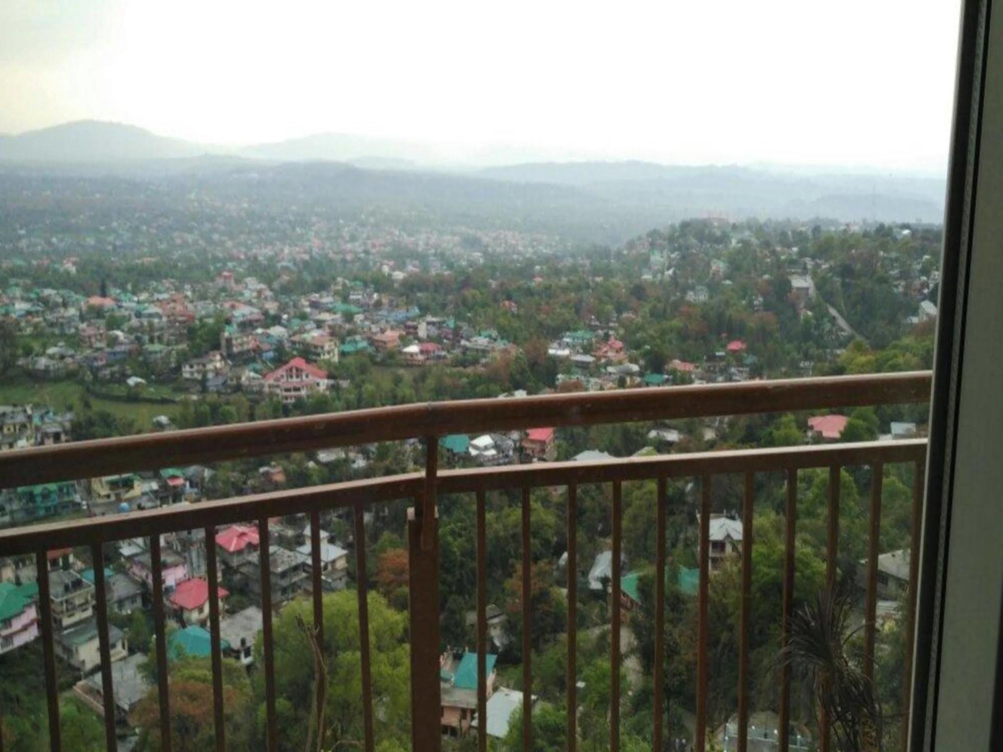 Hotel Inclover-A Peaceful Retreat Dharamshala Bagian luar foto