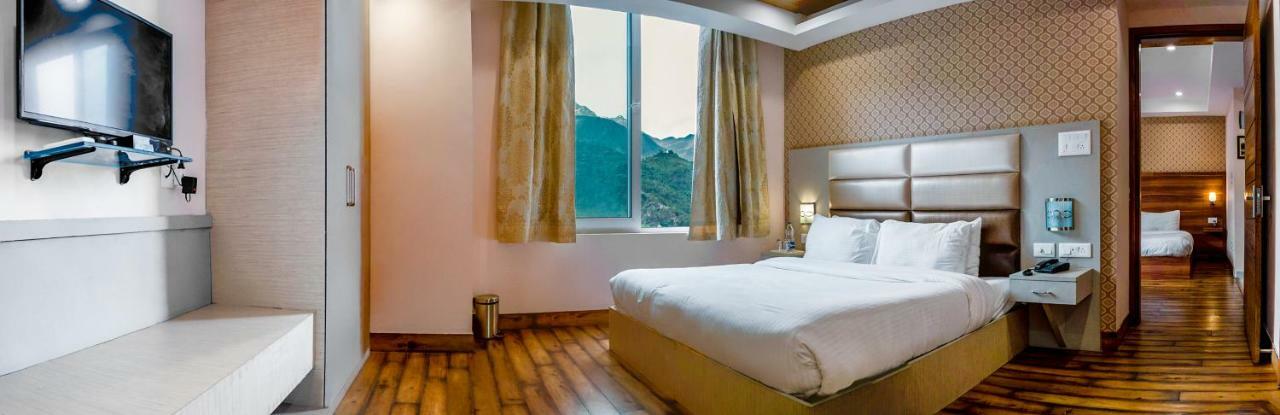 Hotel Inclover-A Peaceful Retreat Dharamshala Bagian luar foto